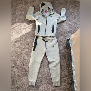 Nike Gray Tracksuit with Black Details